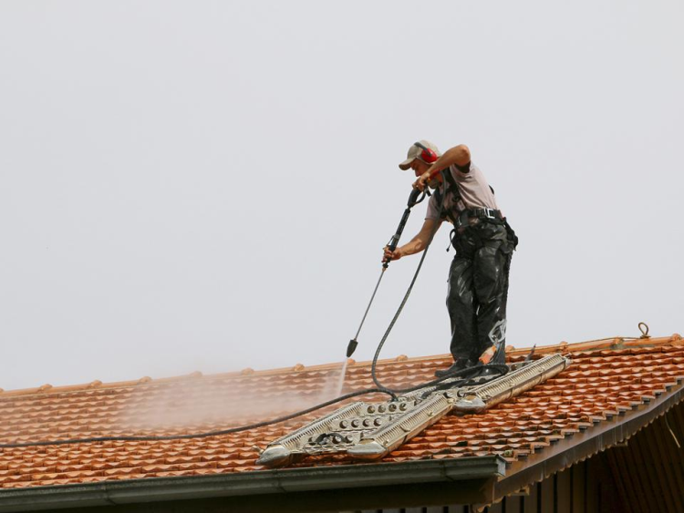 Orçamento de pintura de telhados em Sorocaba e região
